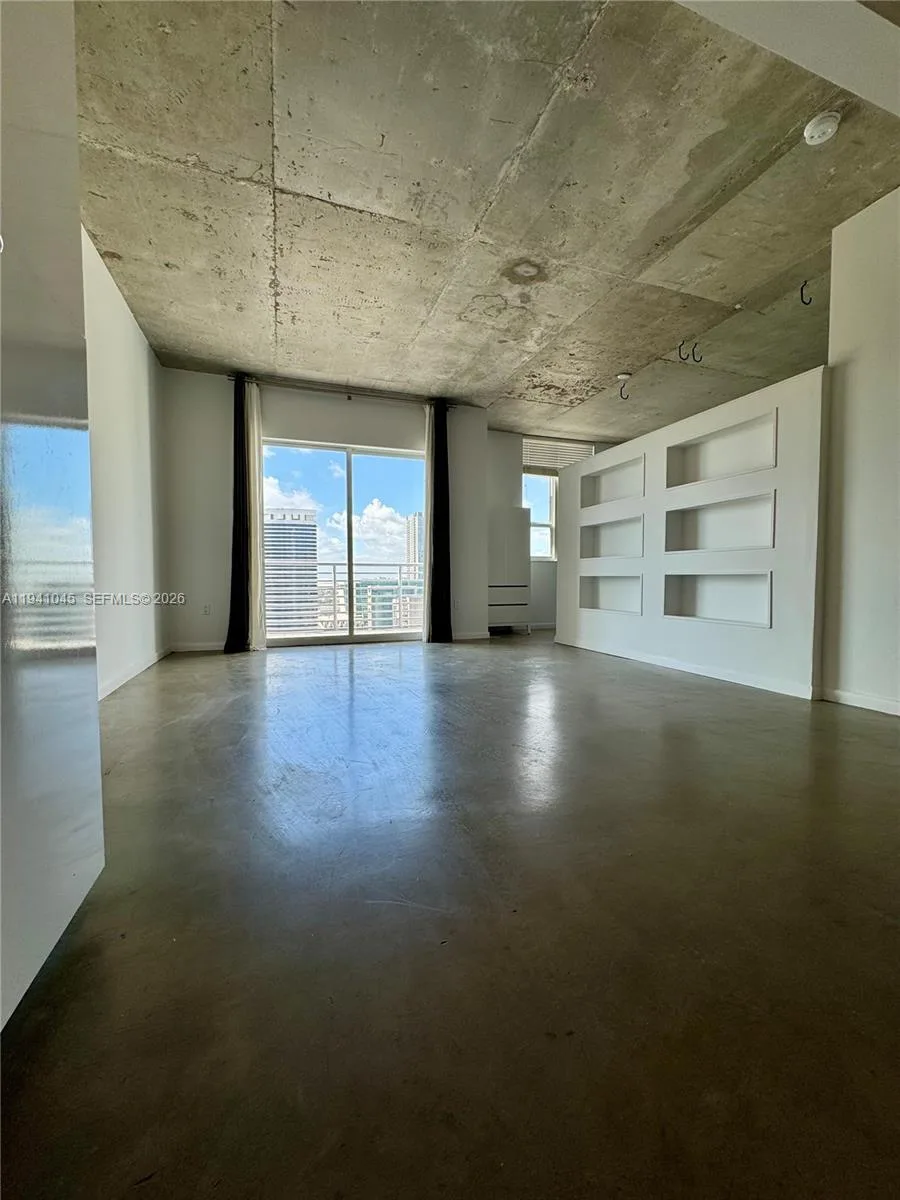 234 NE 3rd St # LPH05, Miami, FL 33132 photo 10