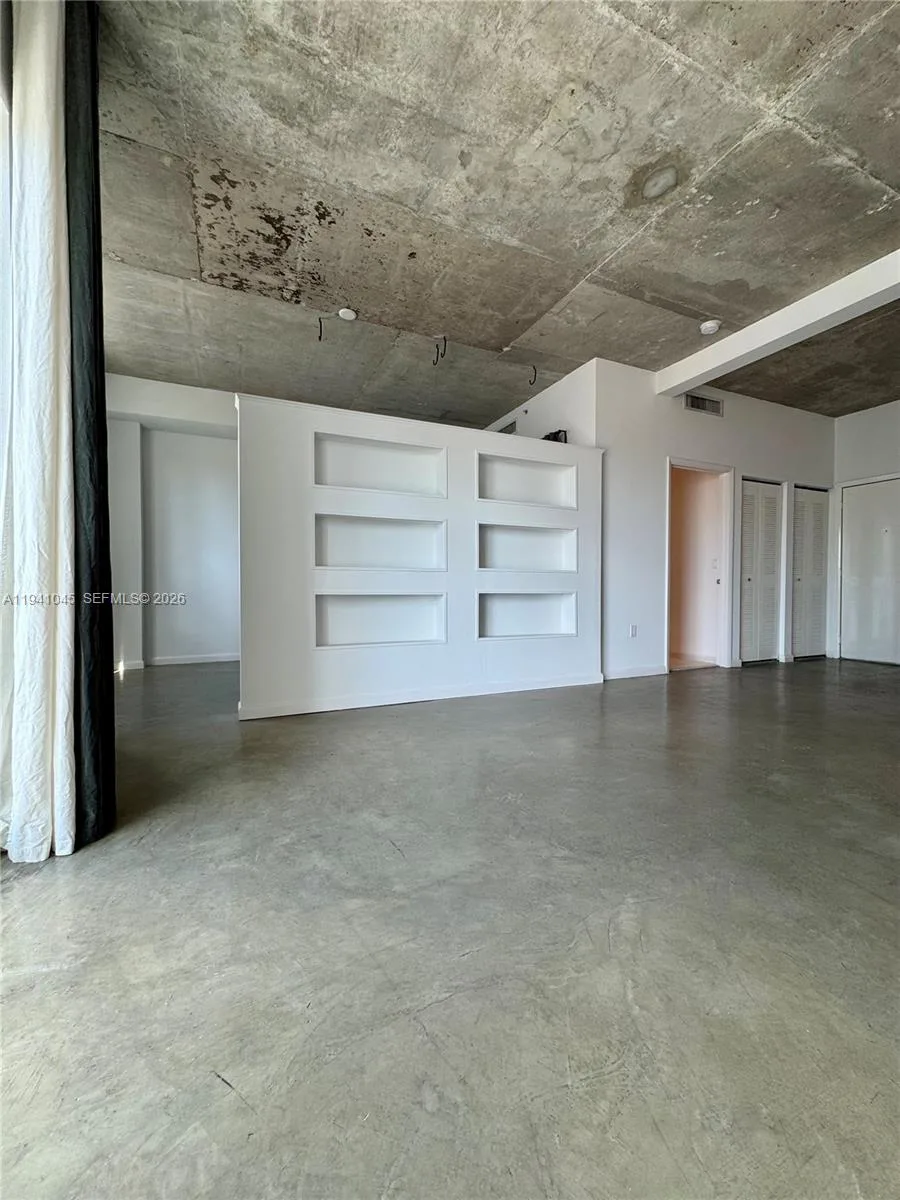 234 NE 3rd St # LPH05, Miami, FL 33132 photo 12