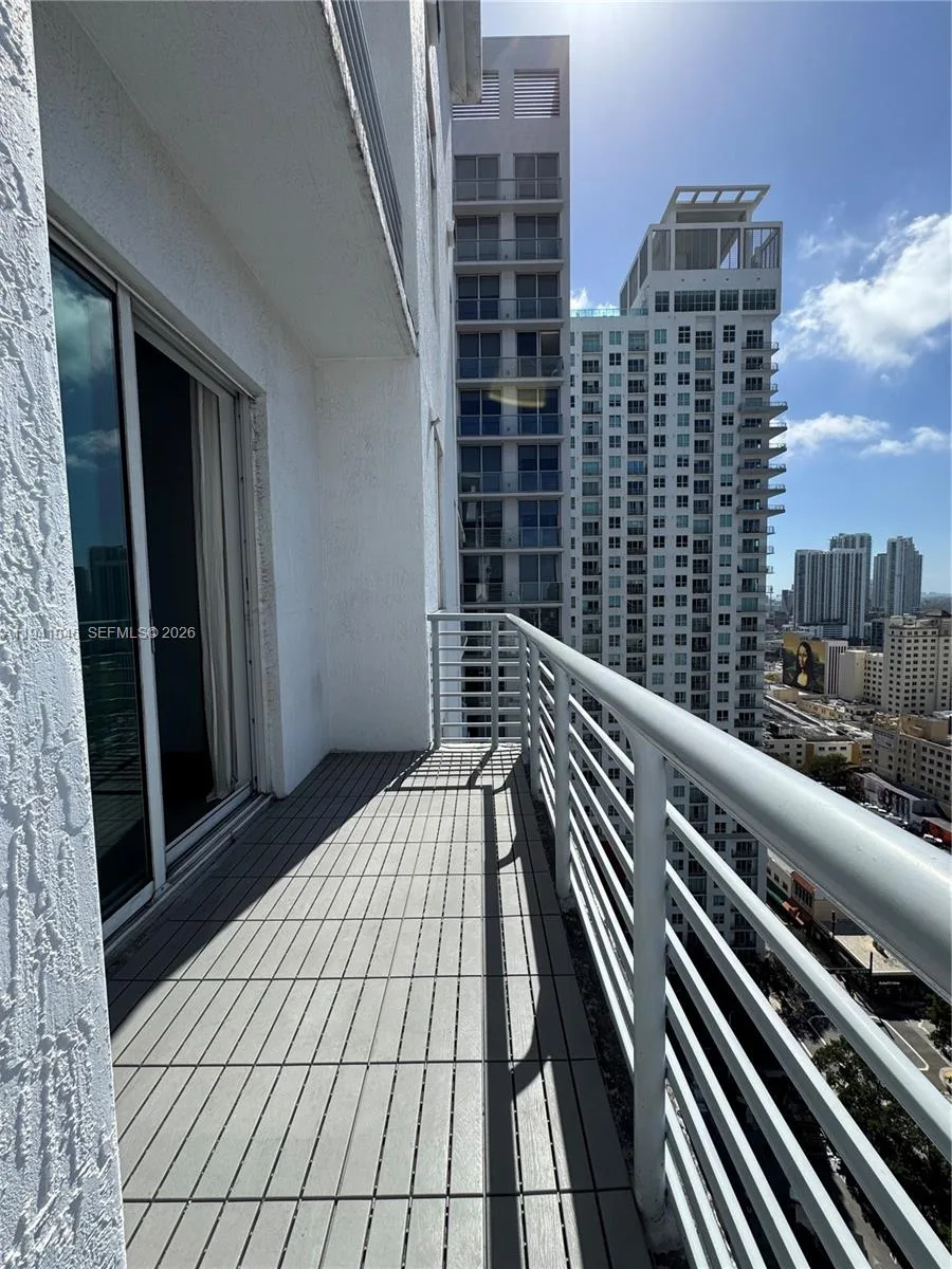 234 NE 3rd St # LPH05, Miami, FL 33132 photo 2