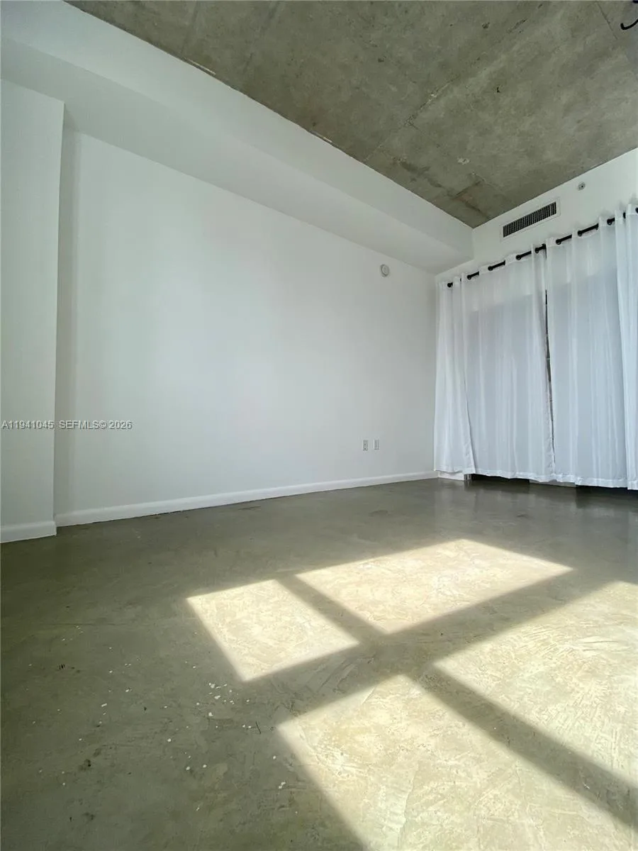 234 NE 3rd St # LPH05, Miami, FL 33132 photo 5