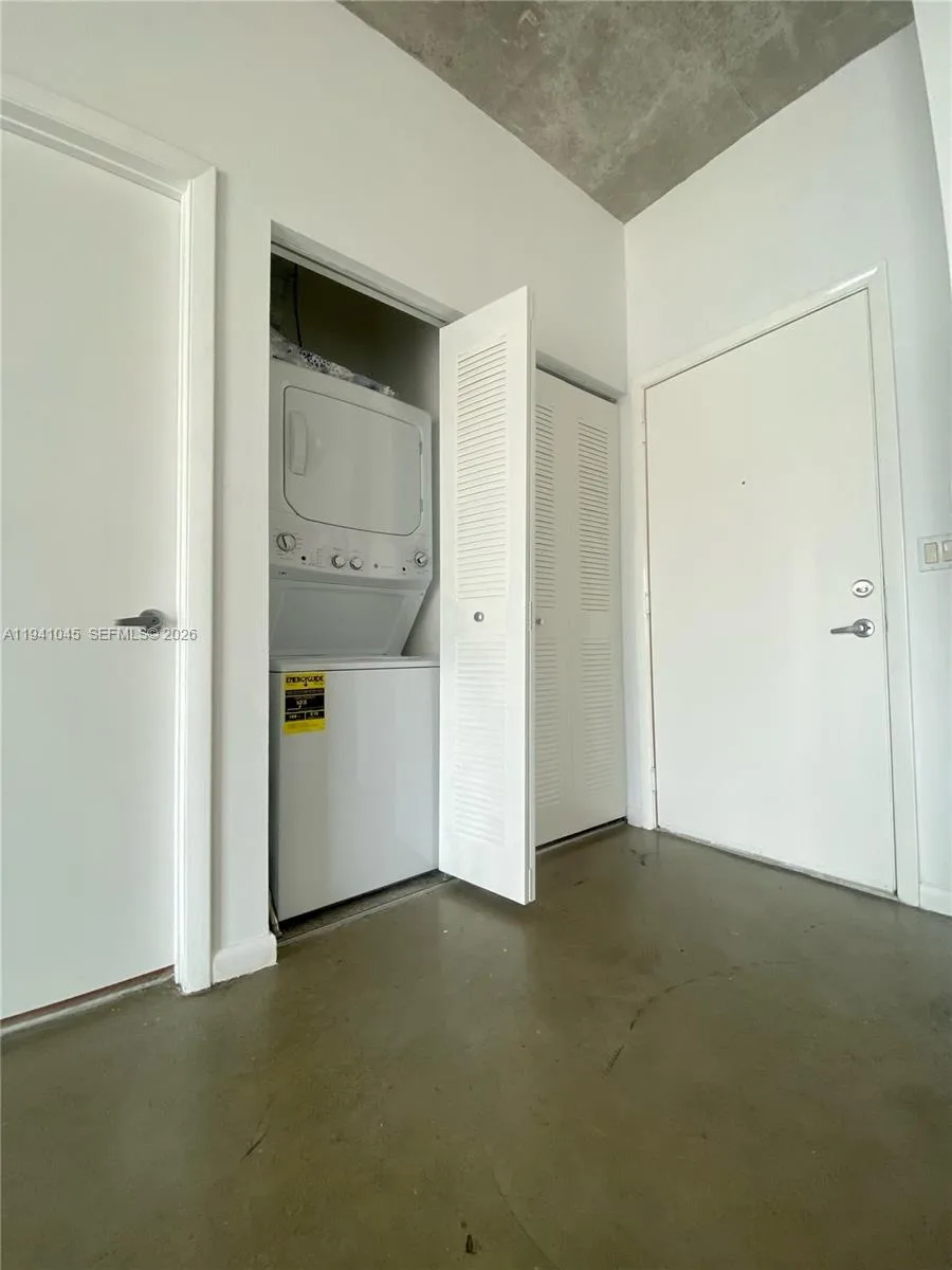 234 NE 3rd St # LPH05, Miami, FL 33132 photo 6