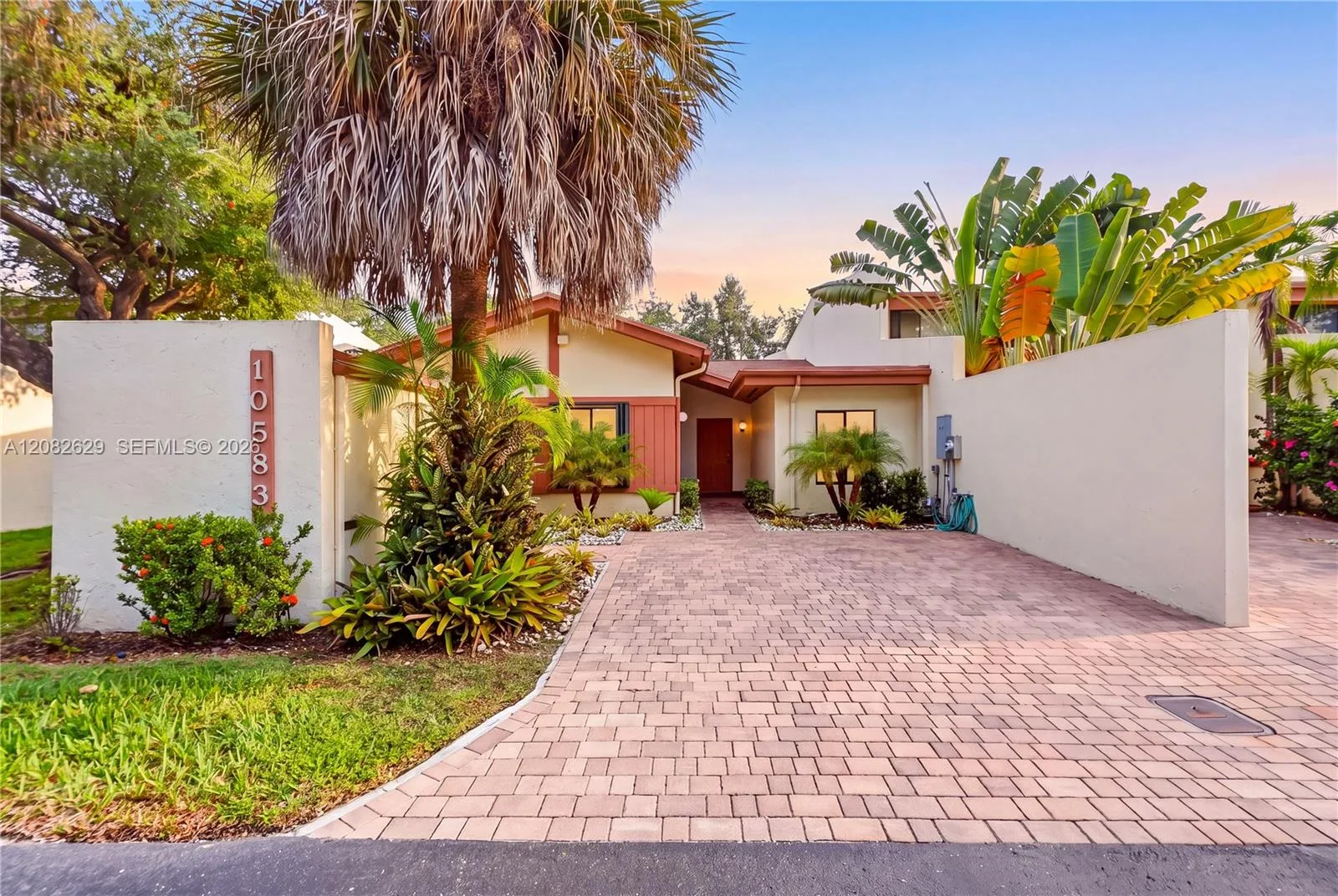10583 SW 77th Ter, Miami, FL 33173