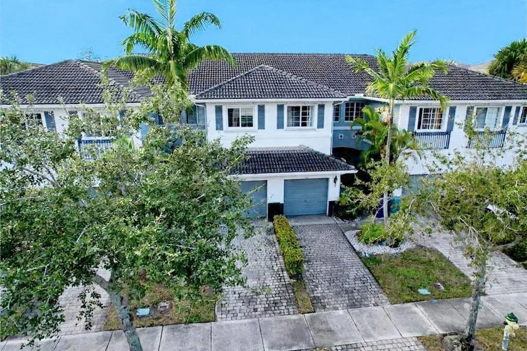 1421 NW 34TH Way # 1421, Lauderhill, FL 33311