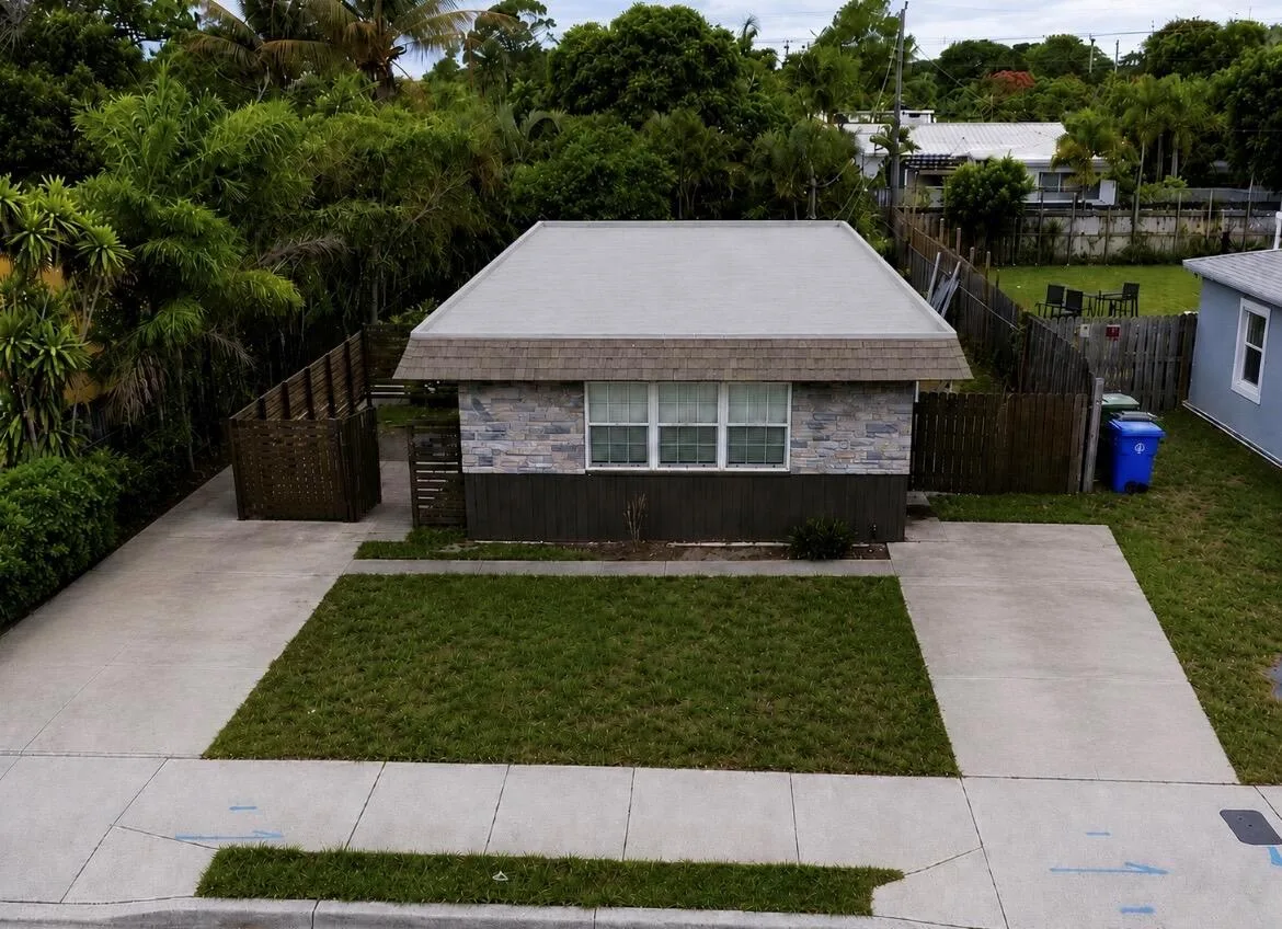 1429 N Andrews Avenue, Fort Lauderdale, FL 33311