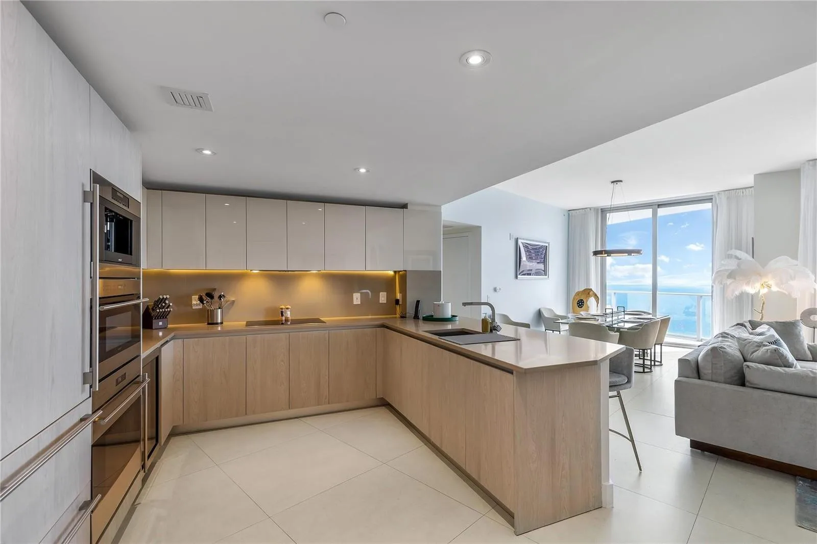 4111 S Ocean Drive # Lph3/5, Hollywood, FL 33019