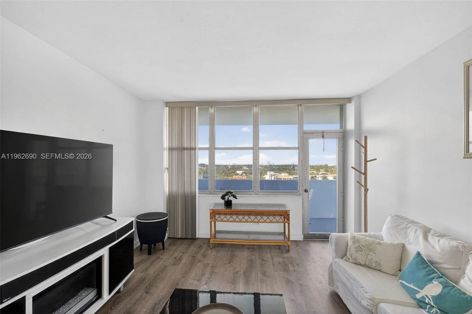 7441 Wayne Avenue # 8J, Miami Beach, FL 33141 photo 4