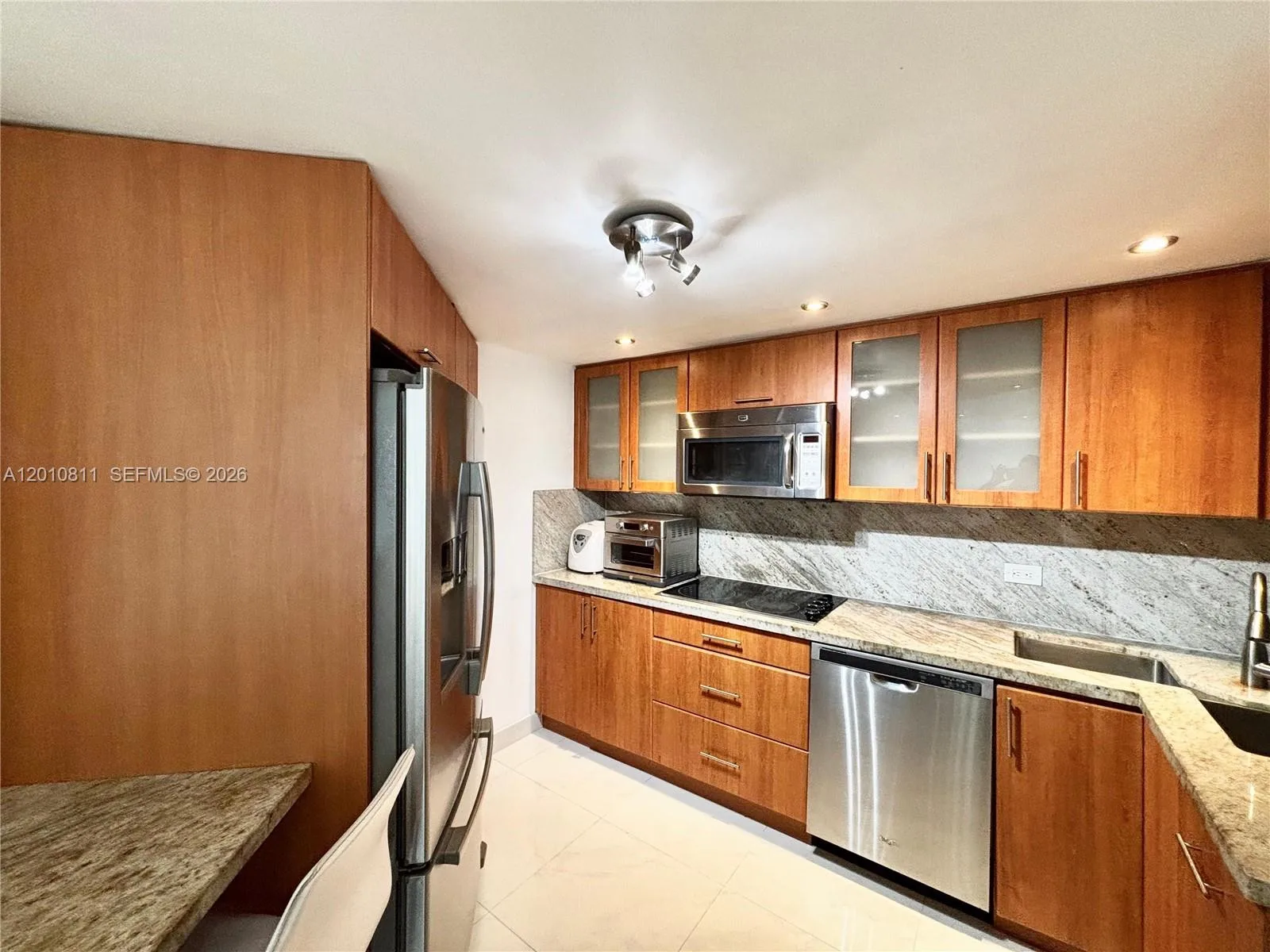 999 Brickell Bay Dr # 1905, Miami, FL 33131