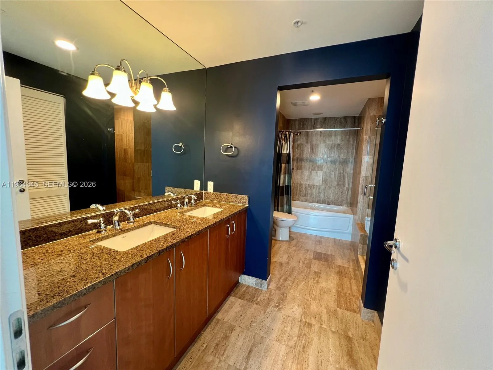300 S Biscayne Blvd # 3614, Miami, FL 33131 photo 11