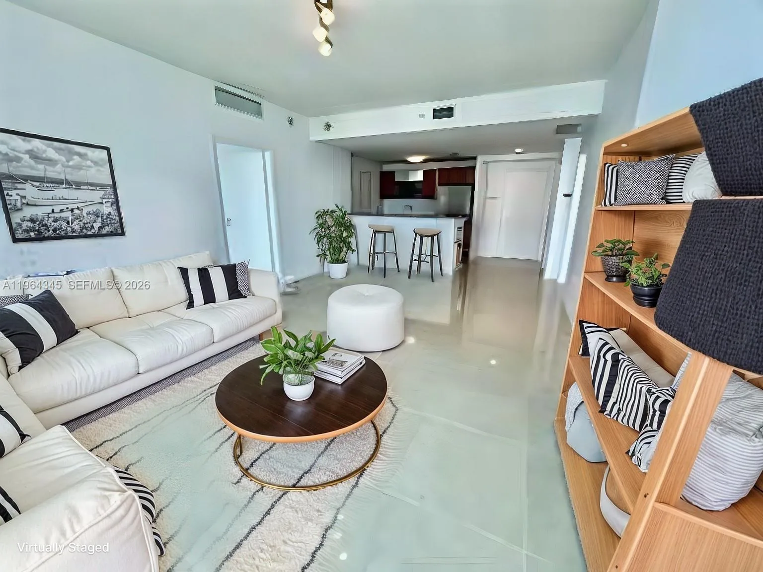 300 S Biscayne Blvd # 3614, Miami, FL 33131 photo 3