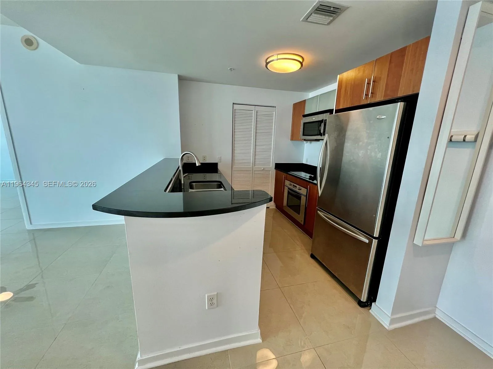 300 S Biscayne Blvd # 3614, Miami, FL 33131 photo 5