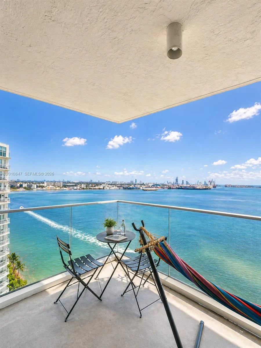 800 Claughton Island DR # 2001, Miami, FL 33131