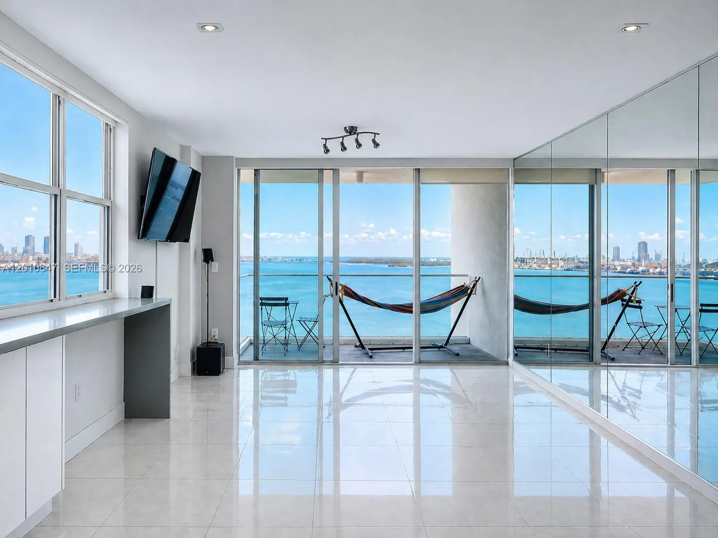 800 Claughton Island DR # 2001, Miami, FL 33131 photo 3