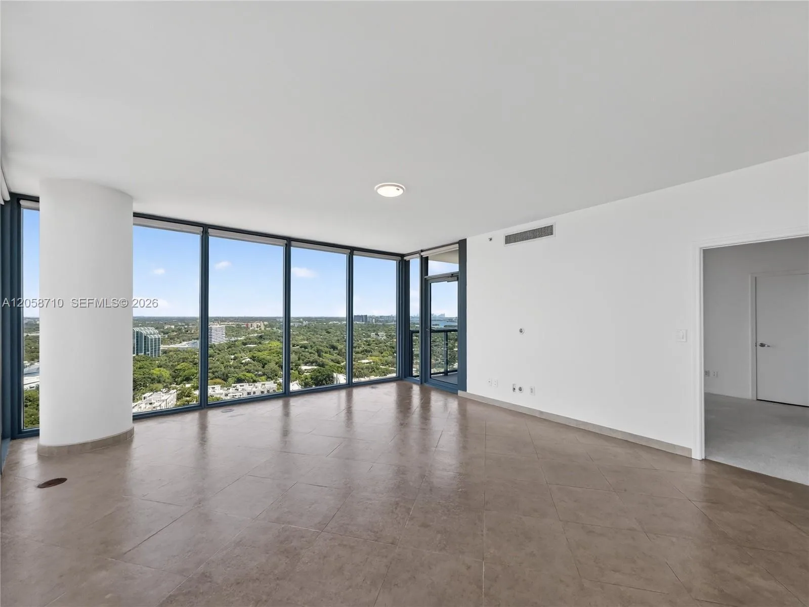 601 NE 36th St # 2401, Miami, FL 33137 photo 3