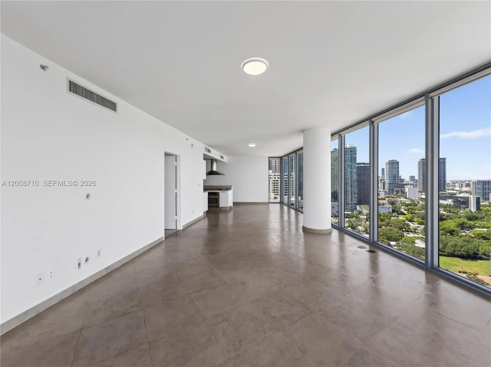601 NE 36th St # 2401, Miami, FL 33137 photo 4
