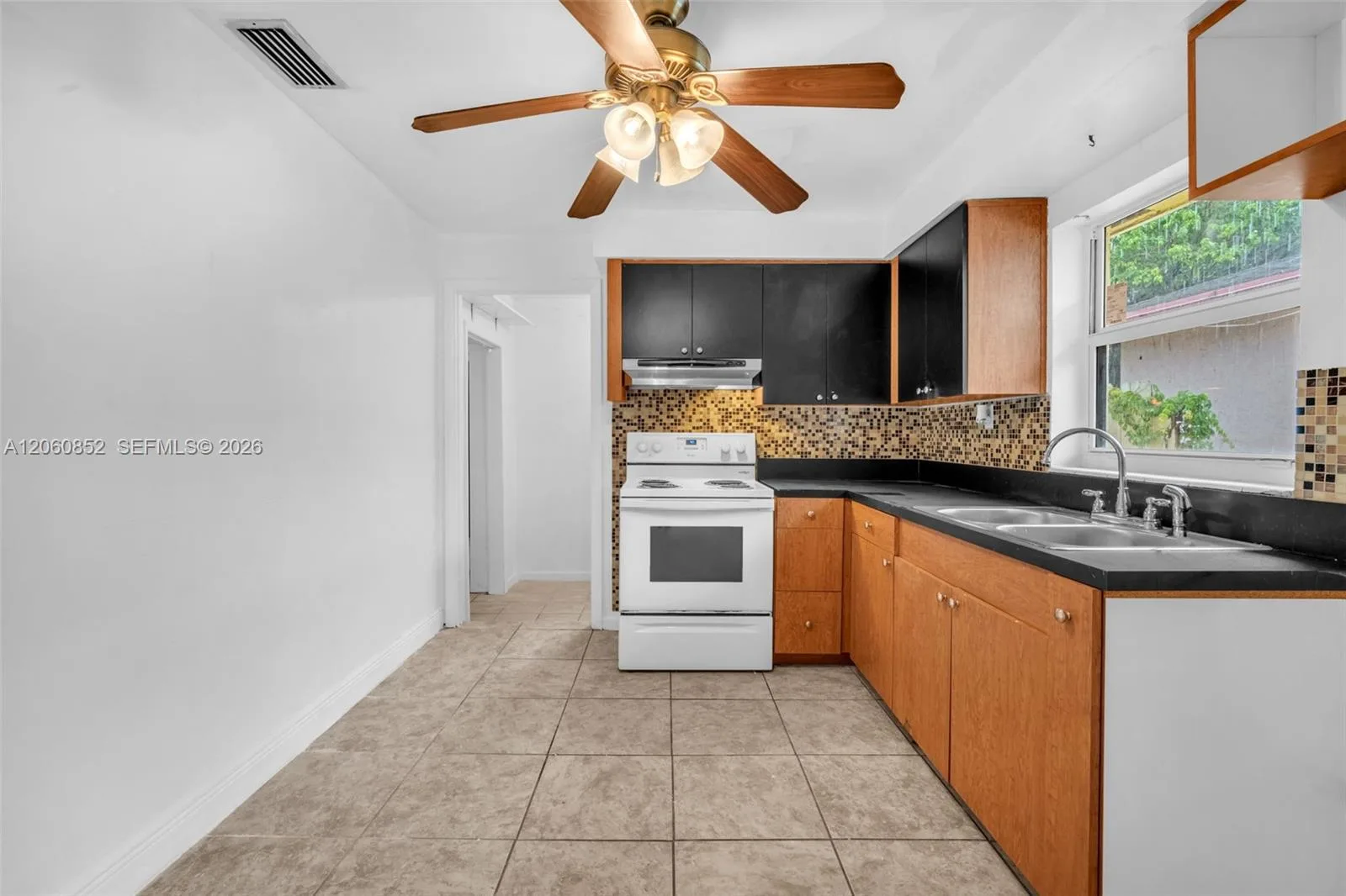 2301 SW 48th Ave, West Park, FL 33023 photo 6