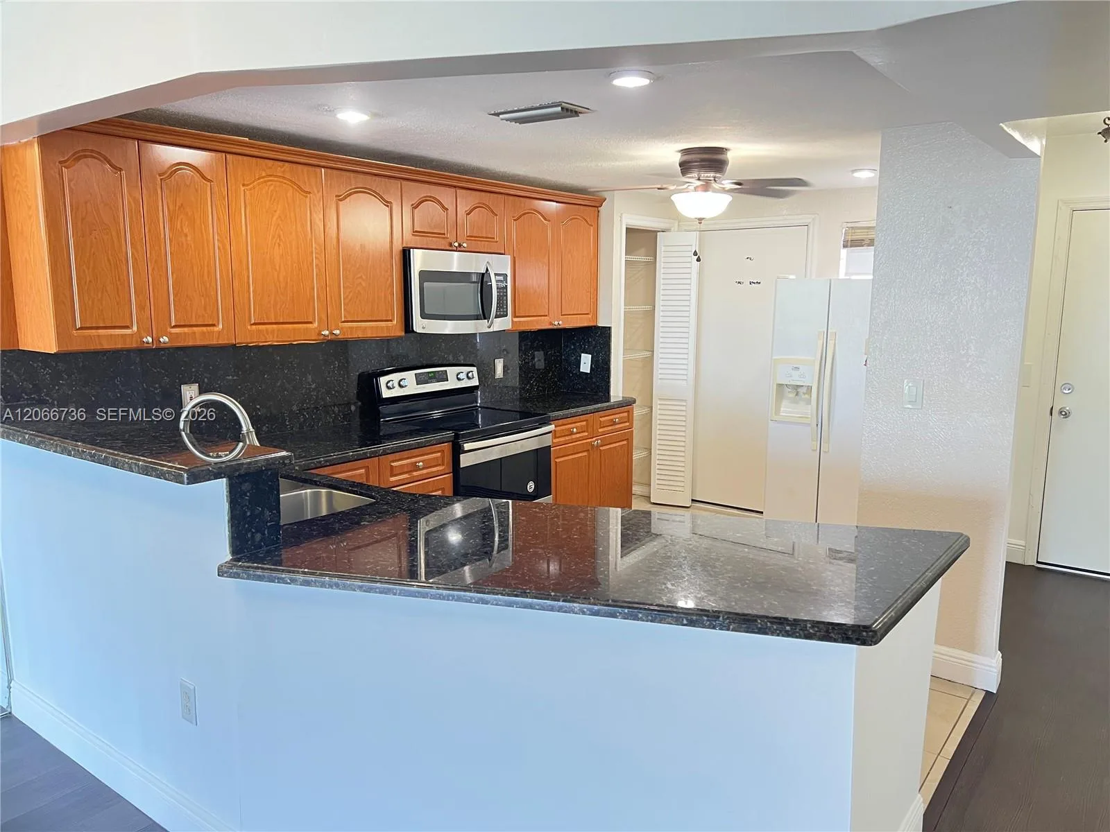 1770 NE 191st St # 509-1, Miami, FL 33179 photo 2