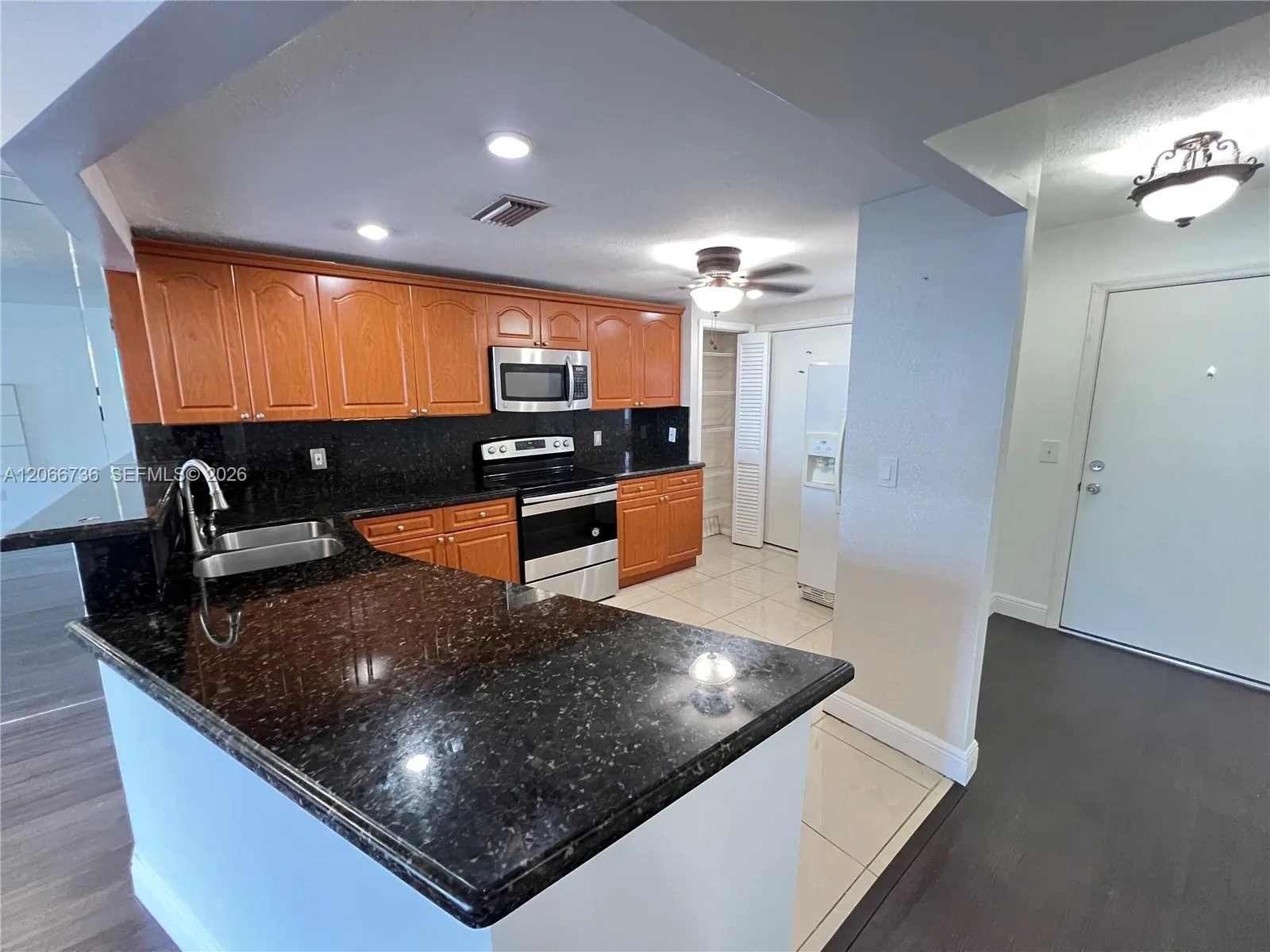 1770 NE 191st St # 509-1, Miami, FL 33179 photo 4