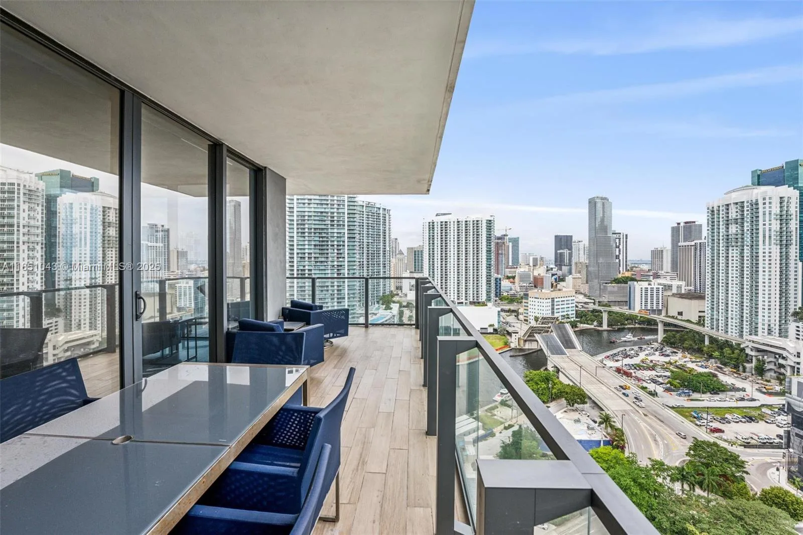 88 SW 7th St # 2111, Miami, FL 33130