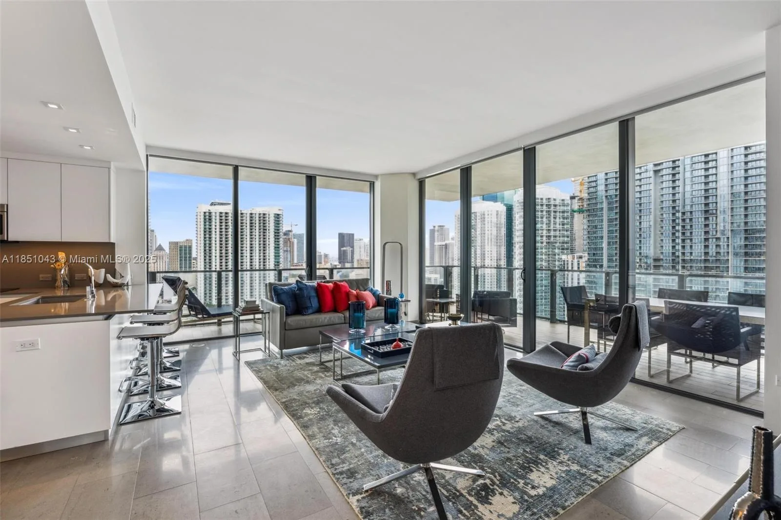 88 SW 7th St # 2111, Miami, FL 33130 photo 4