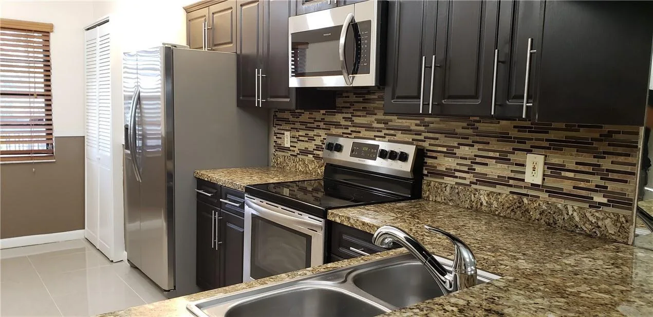 7050 NW 44TH Street # 403, Lauderhill, FL 33319 photo 6