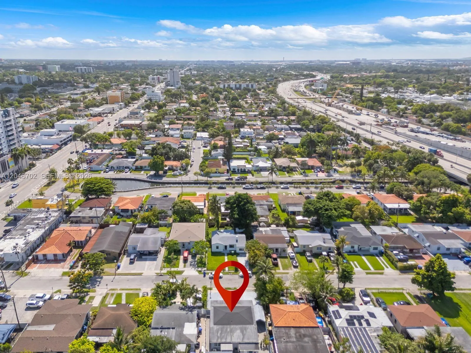 801 NW 17th Ct, Miami, FL 33125 photo 2