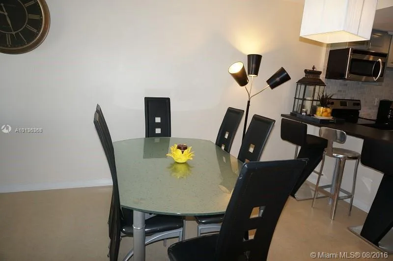19370 COLLINS AV SEASONAL # 923, Sunny Isles Beach, FL 33160 photo 4
