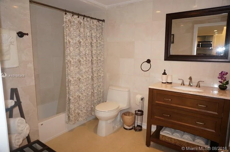 19370 COLLINS AV SEASONAL # 923, Sunny Isles Beach, FL 33160 photo 9