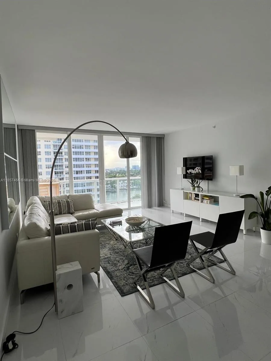5601 Collins Ave # 1115, Miami Beach, FL 33140 photo 2