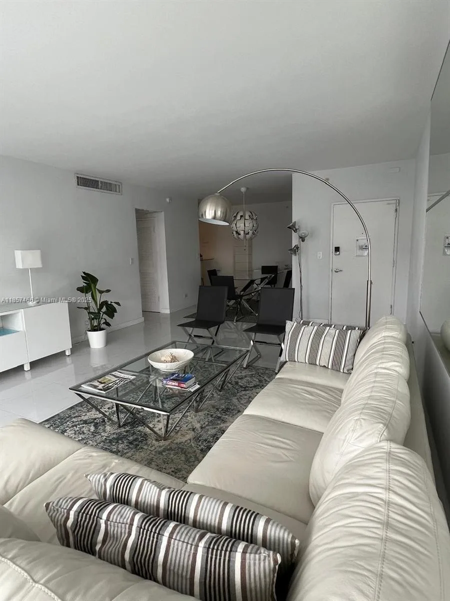 5601 Collins Ave # 1115, Miami Beach, FL 33140 photo 3