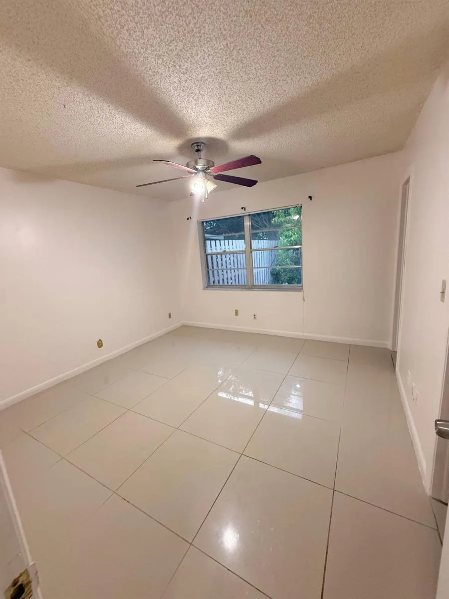 23 Chelsea Lane, Boynton Beach, FL 33426 photo 12