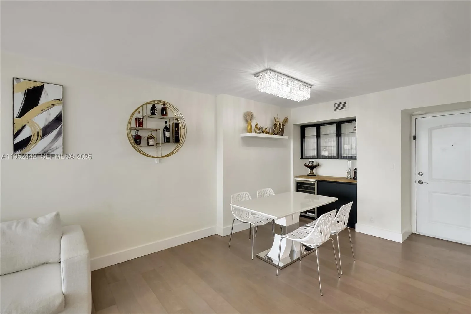 100 Bayview Dr # 1008, Sunny Isles Beach, FL 33160 photo 2