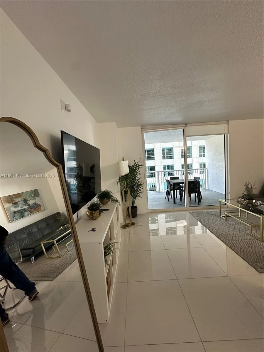 1200 Brickell Bay Dr # 1712, Miami, FL 33131 photo 5