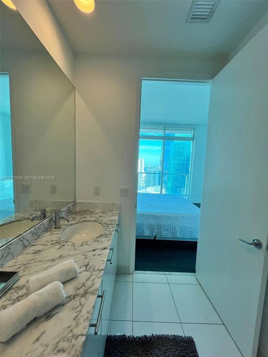 55 SE 6th St # 4103, Miami, FL 33131 photo 10