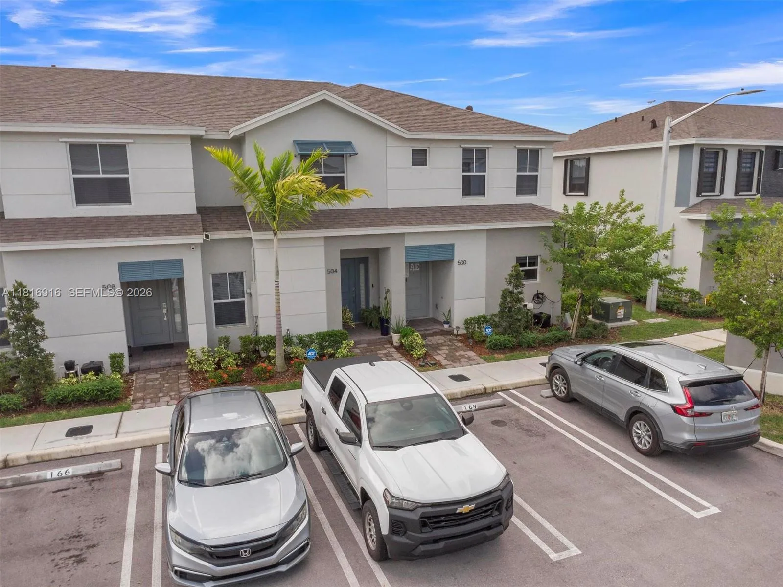 504 NE 1st Dr, Florida City, FL 33034 photo 2