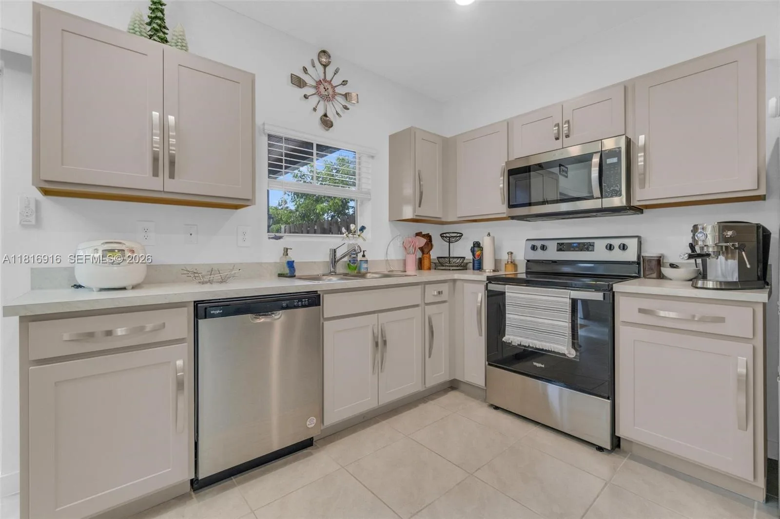 504 NE 1st Dr, Florida City, FL 33034 photo 8