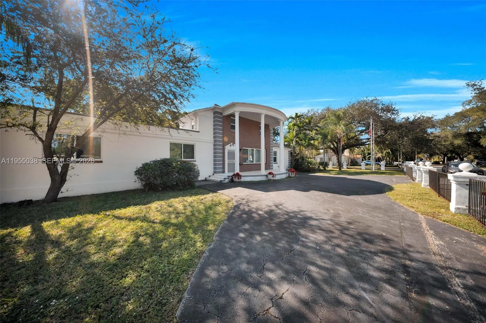 520 Morningside Dr, Miami Springs, FL 33166 photo 5