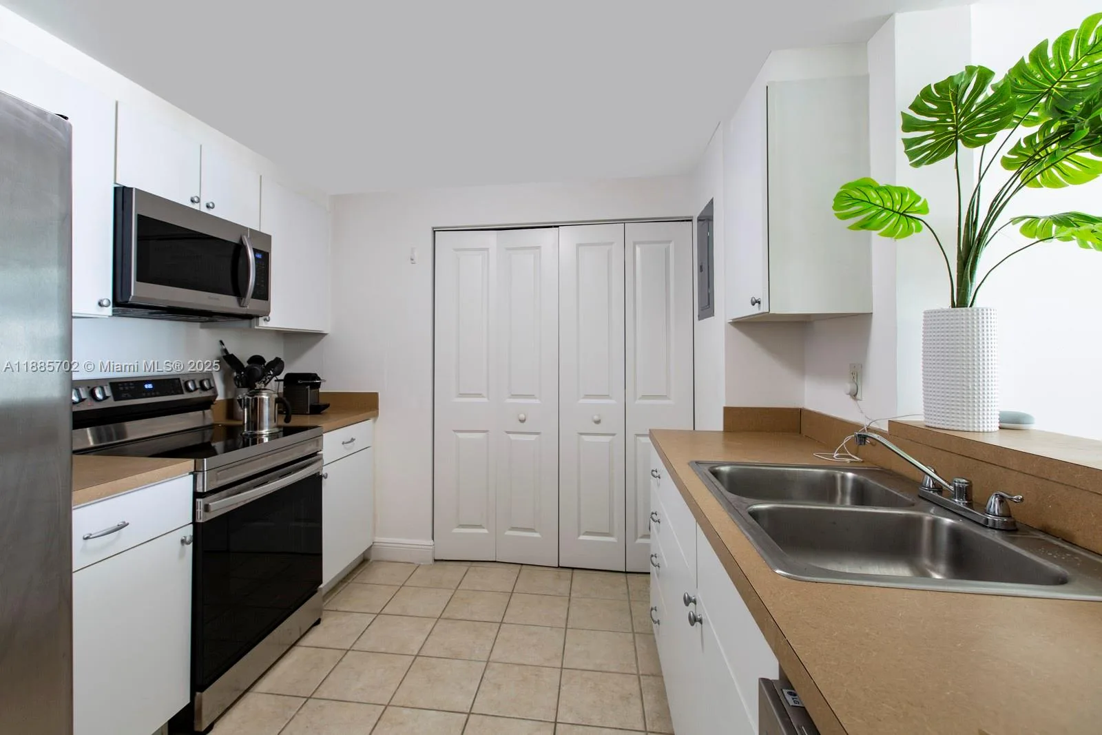 1250 S Miami Ave # 904, Miami, FL 33130 photo 11