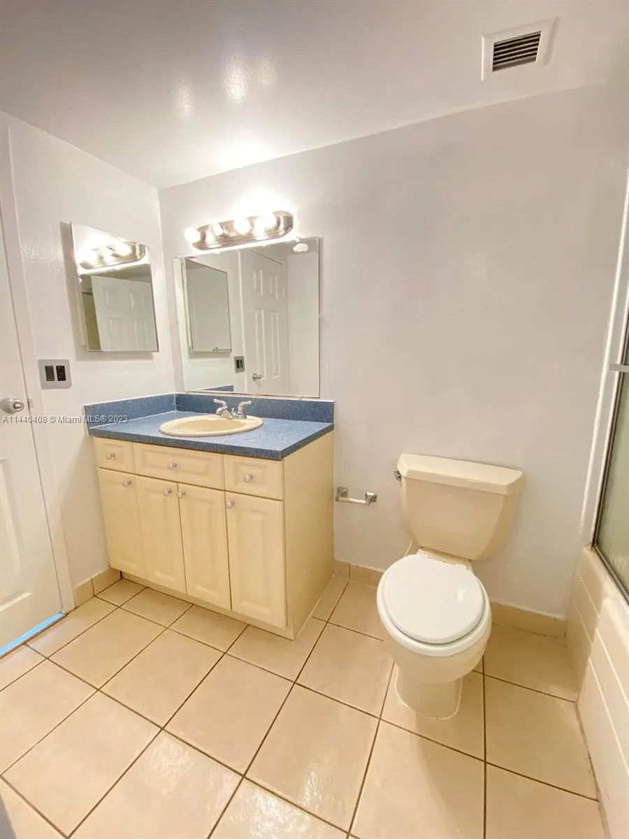 13499 Biscayne Blvd # 1408, North Miami, FL 33181 photo 10
