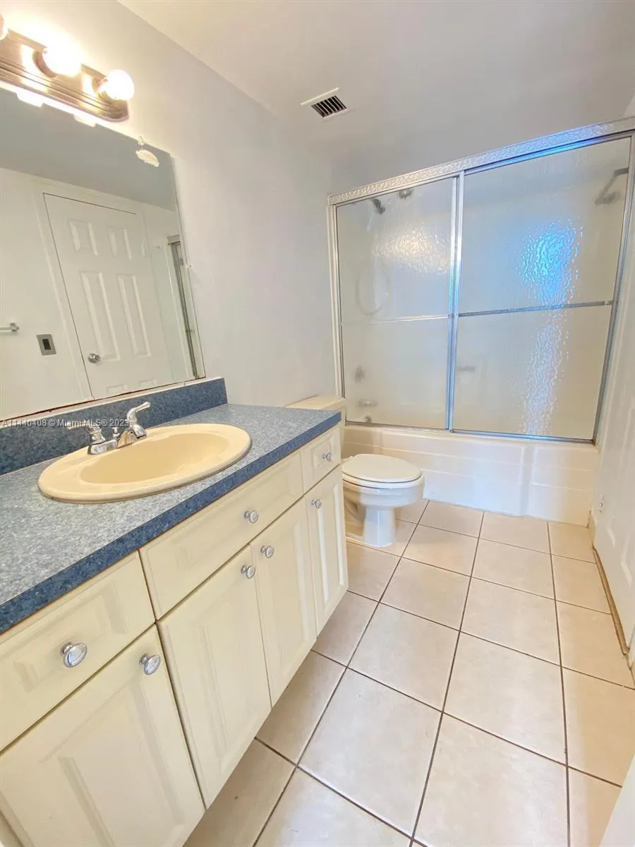 13499 Biscayne Blvd # 1408, North Miami, FL 33181 photo 12