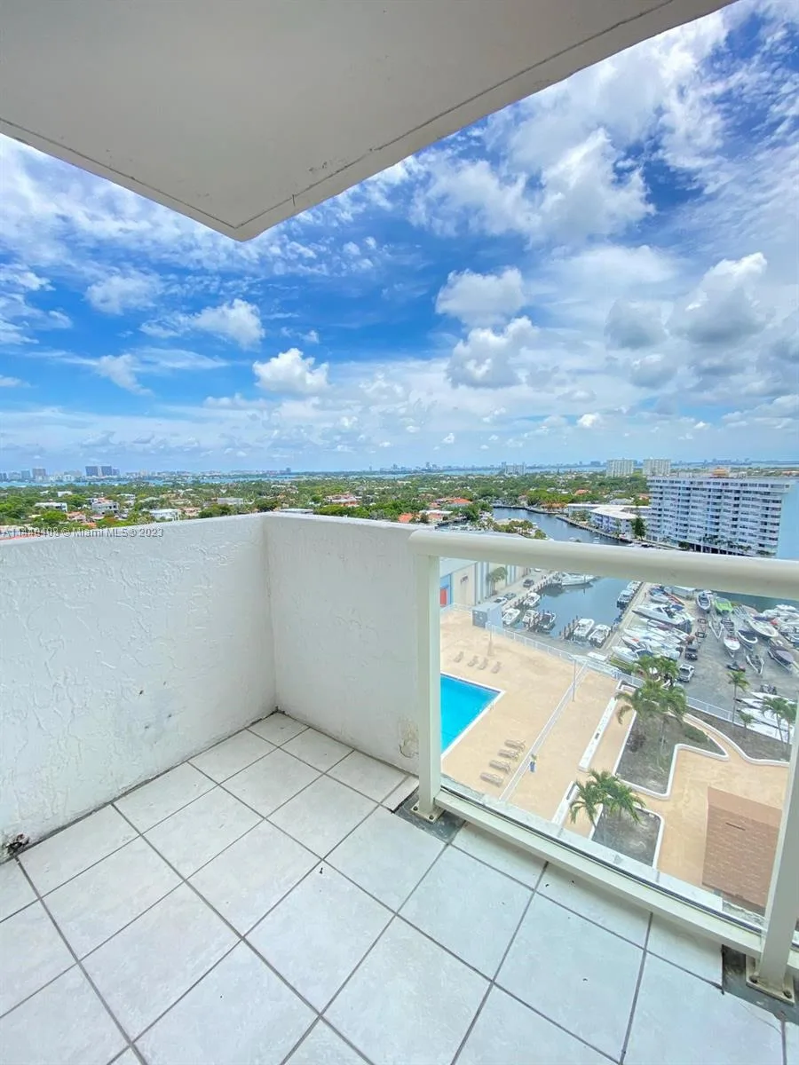 13499 Biscayne Blvd # 1408, North Miami, FL 33181 photo 3