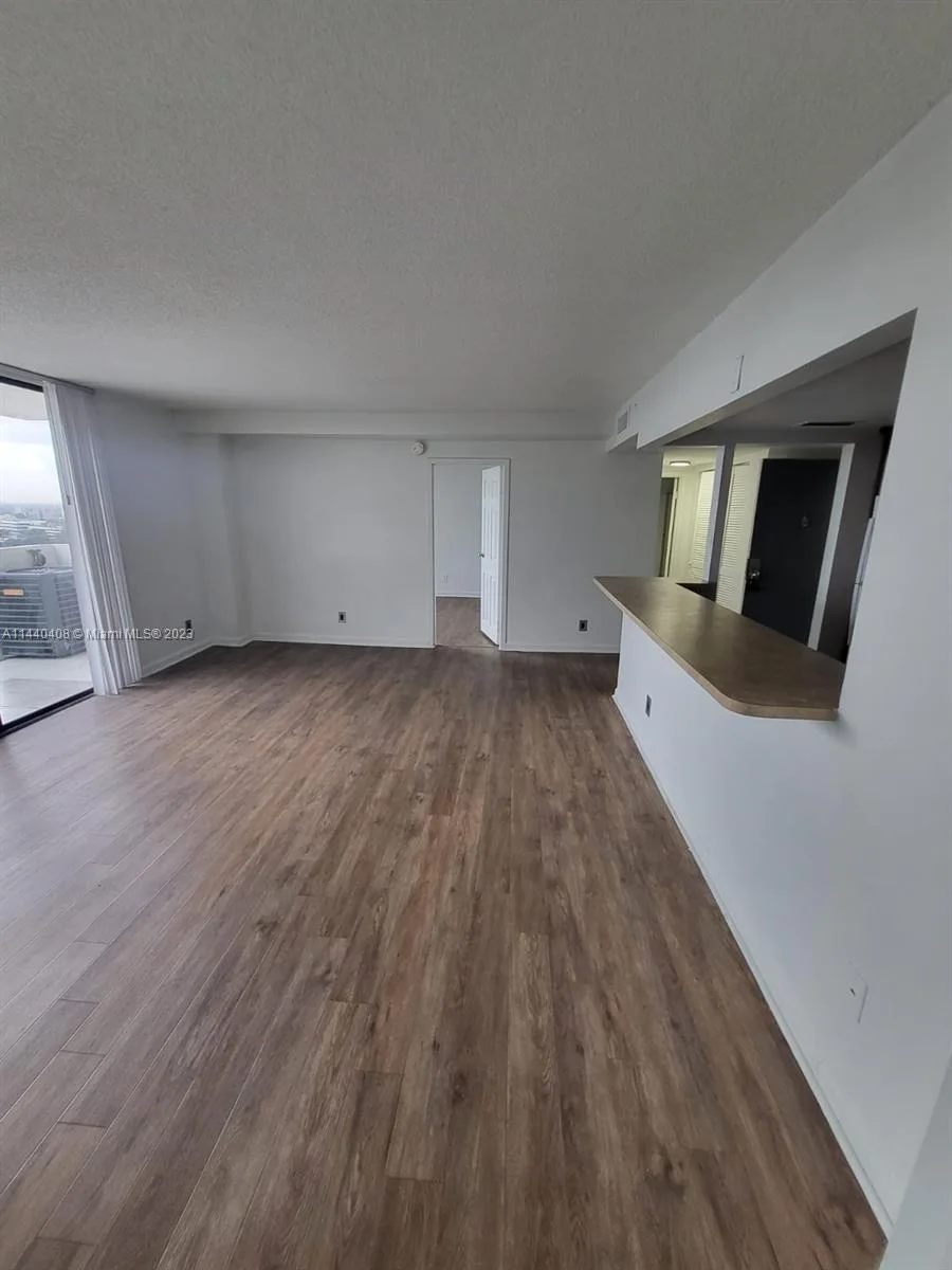 13499 Biscayne Blvd # 1408, North Miami, FL 33181 photo 7