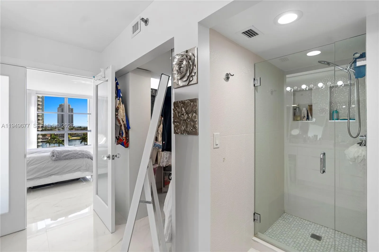 3600 Mystic Pointe Dr # 1017, Aventura, FL 33180 photo 11