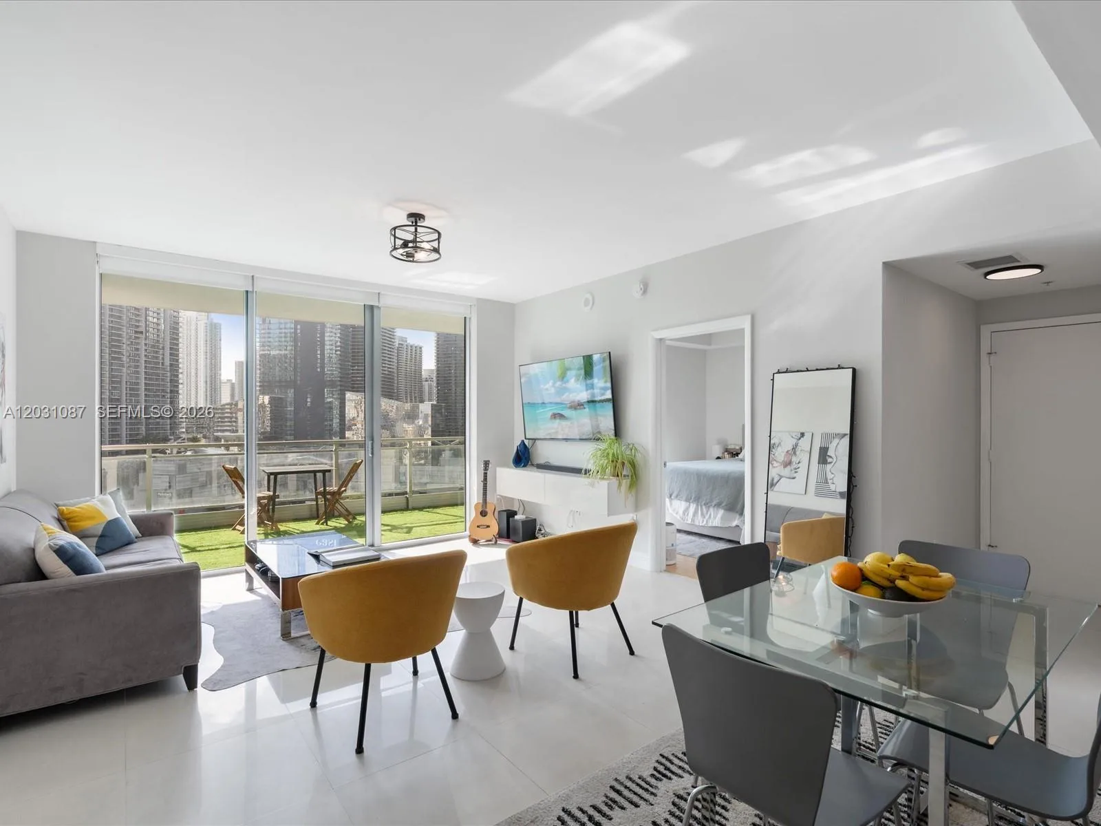 90 SW 3rd St # 2015, Miami, FL 33130 photo 3