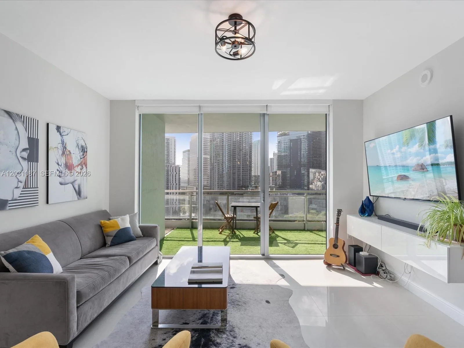 90 SW 3rd St # 2015, Miami, FL 33130 photo 5