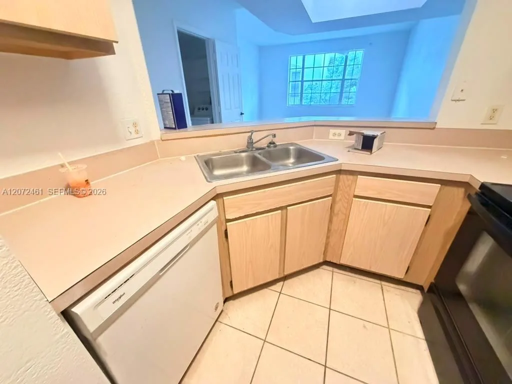 701 SW 148th Ave # 104, Sunrise, FL 33325 photo 5