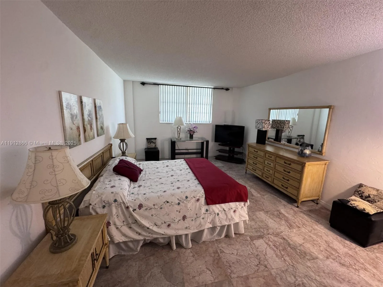 19390 Collins Ave # 1608, Sunny Isles Beach, FL 33160 photo 4
