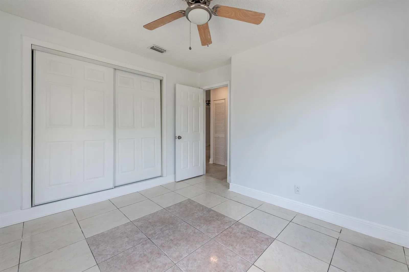 925 S Pine Street, Lake Worth, FL 33460 photo 10