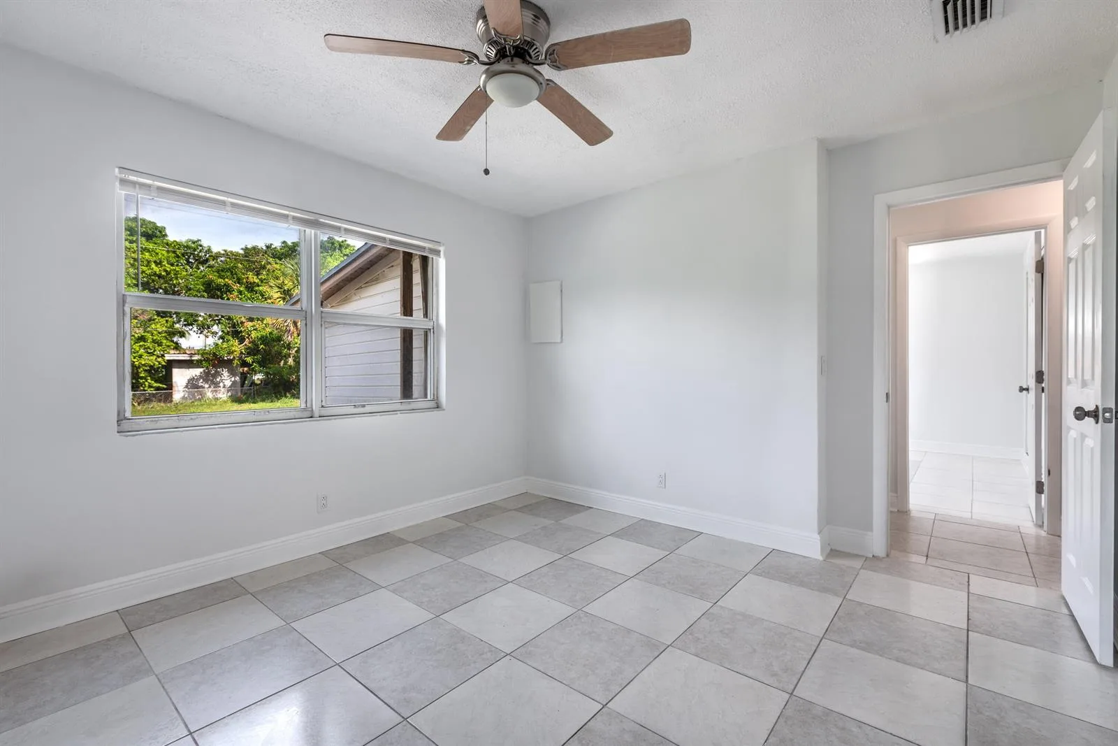 925 S Pine Street, Lake Worth, FL 33460 photo 11