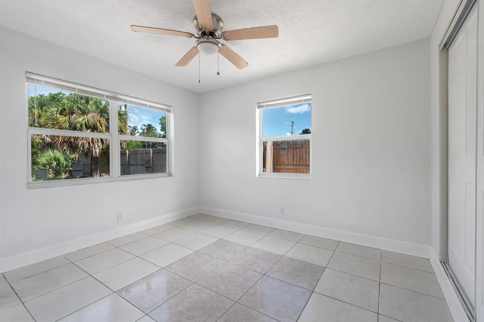 925 S Pine Street, Lake Worth, FL 33460 photo 8