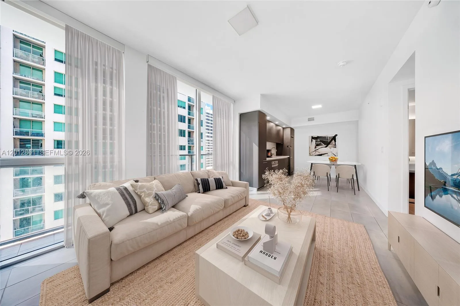 227 NE 2nd St # 1909, Miami, FL 33132 photo 2